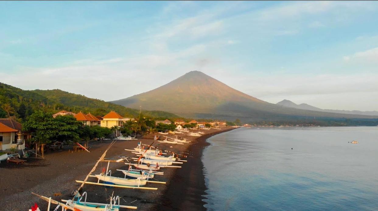 Valomia Beachfront Amed Exterior foto